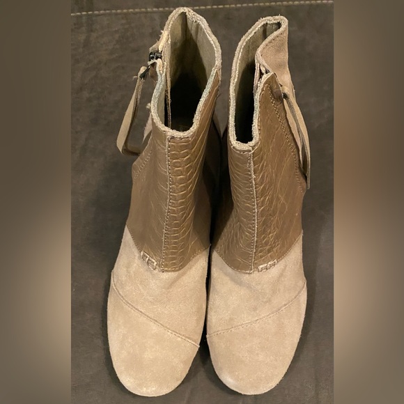 Toms Desert Wedge Ankle Booties - Picture 3 of 6